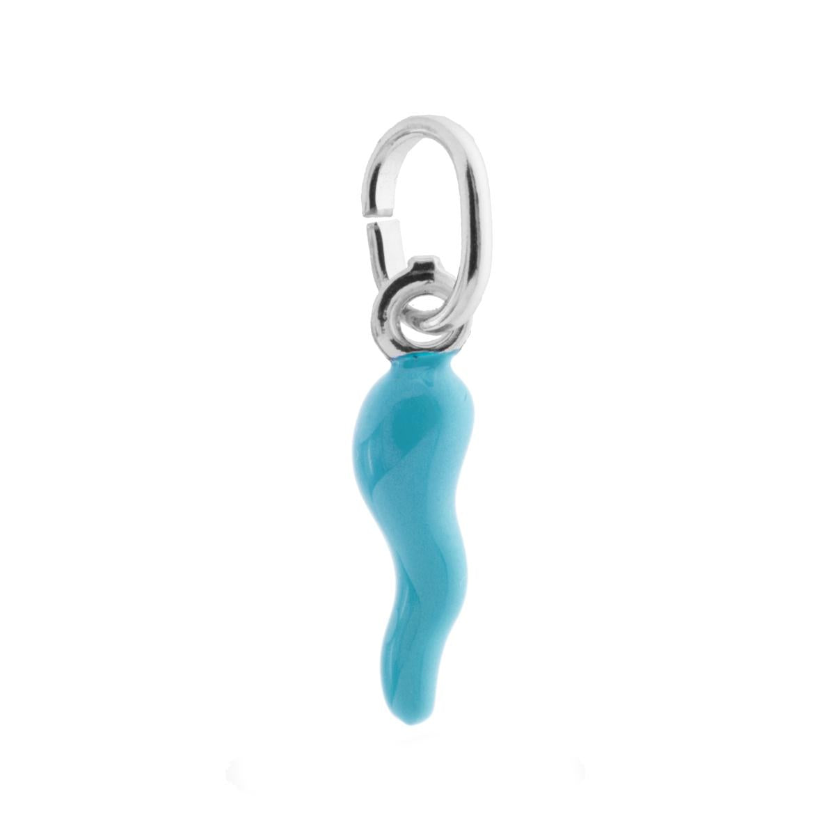 Ciondolo Portafortuna a forma di Cornetto con applicazione Smalto colore Azzurro.<BR>Made in Italy