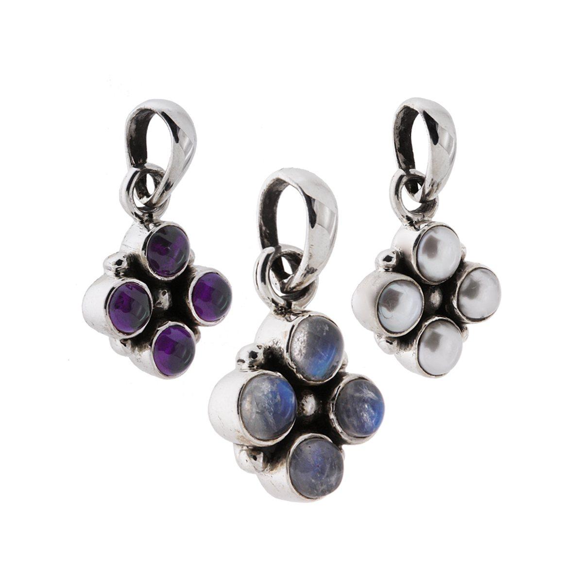 Ciondolo Etnico con Accessorio a forma di Quadrifoglio con Pietre Granato, Ametista, Opale, Quarzo Rutilato, Tanzanite, Turchese, Perla Bianca. <BR>Puoi scrivere sulla nota dell'ordine il tipo di pietra che preferisci, indicando il numero corrispondente.<BR>