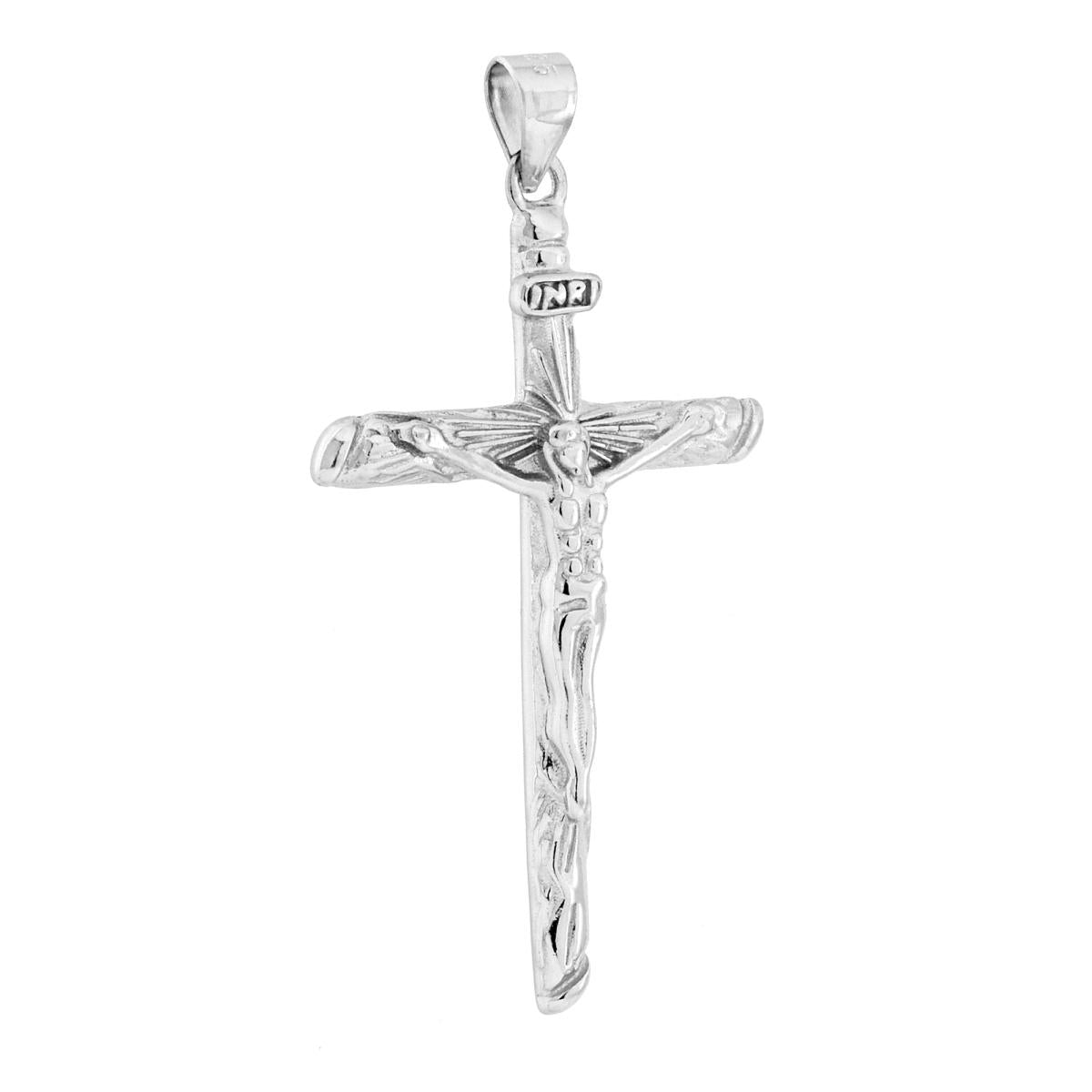 Ciondolo a forma di croce con Ges Cristo con finitura liscia e lucida.