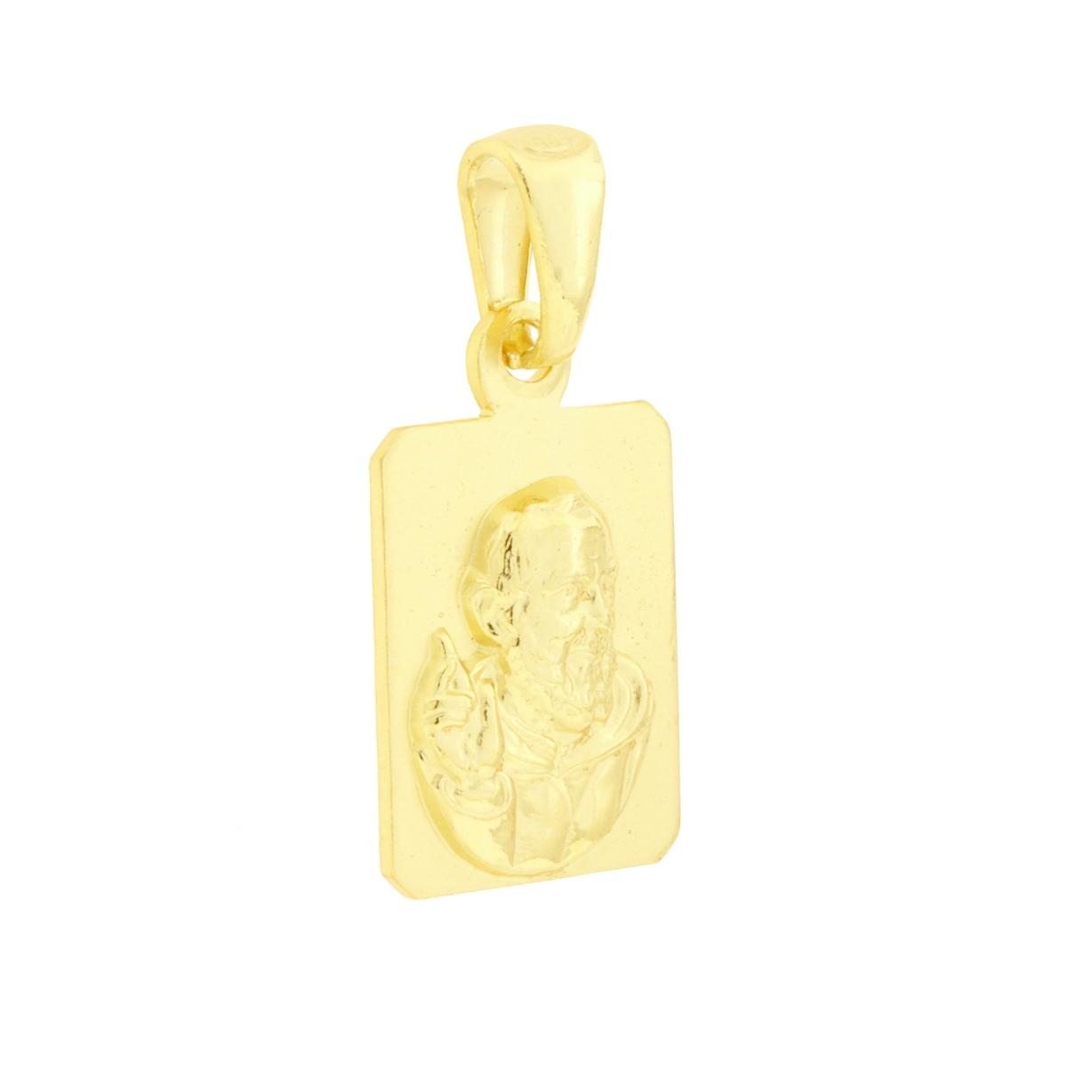 Ciondolo di forma rettangolare con Padre Pio in bassorilievo con finitura lucida e satinata.<BR>Made in Italy