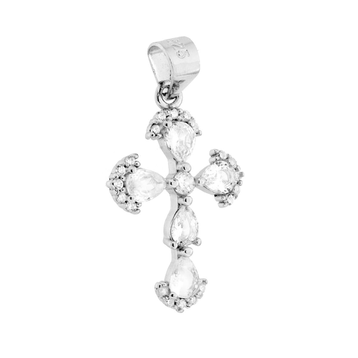 Ciondolo a forma di croce con cubic zirconia taglio goccia bianchi incastonati e montati con effetto fiorito.