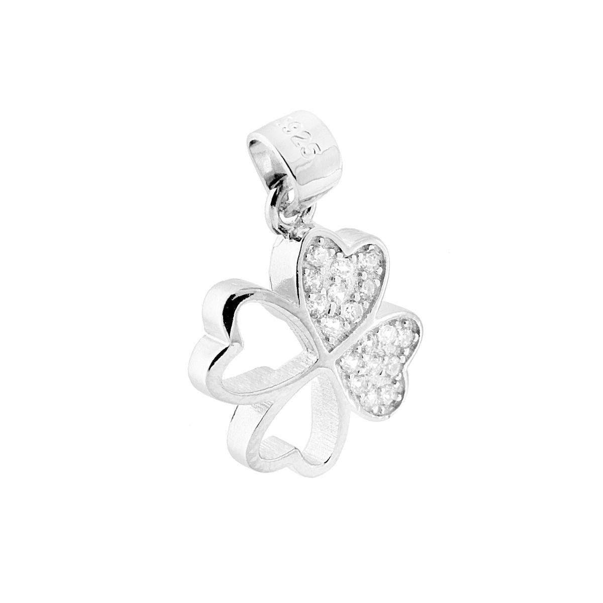 Ciondolo a forma di Quadrifoglio con Cuori e Zirconi Bianchi incastonati.