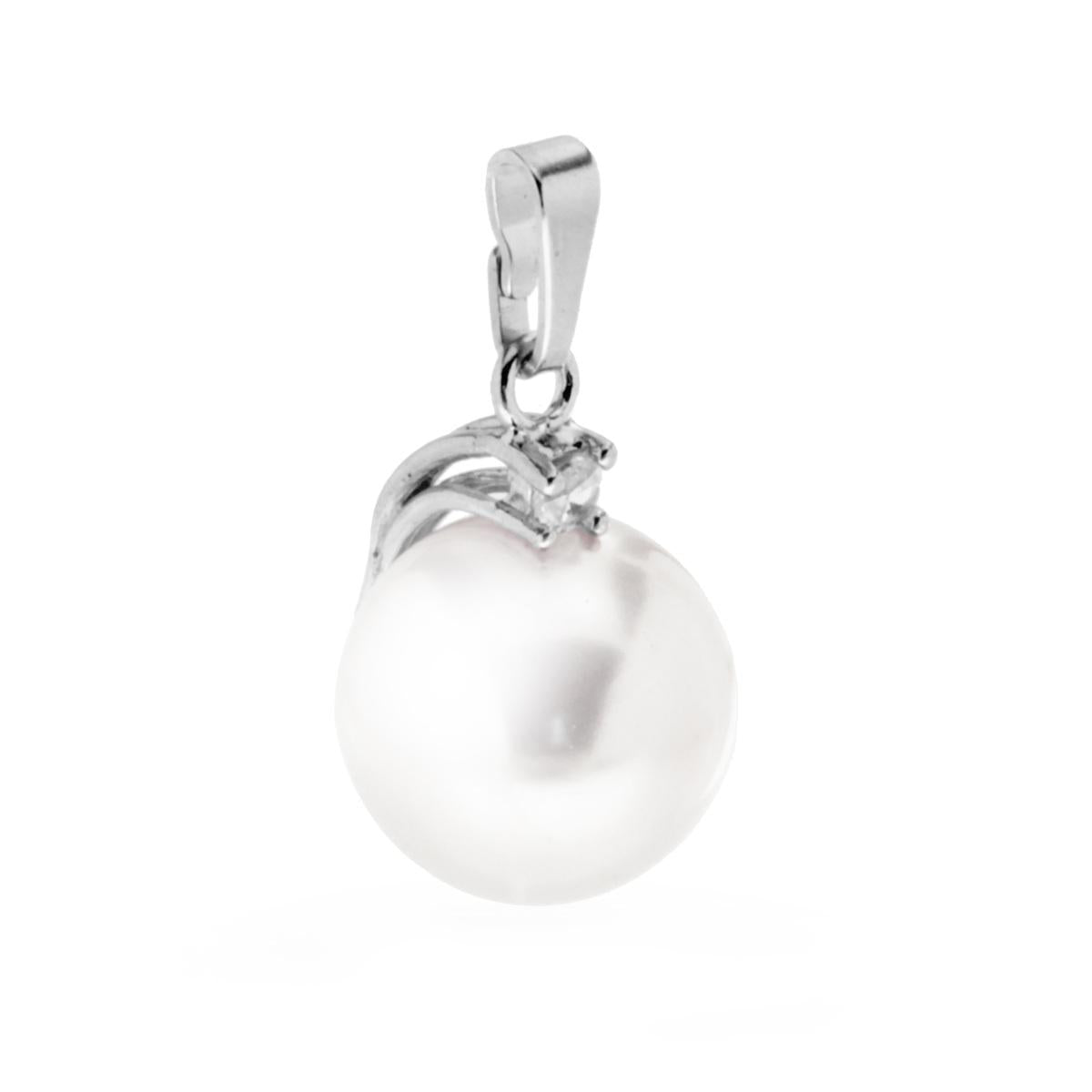 Ciondolo Perla Parigi colore Bianco con Punto Luce Zircone Bianco con montatura griffe.<BR>Made in Italy
