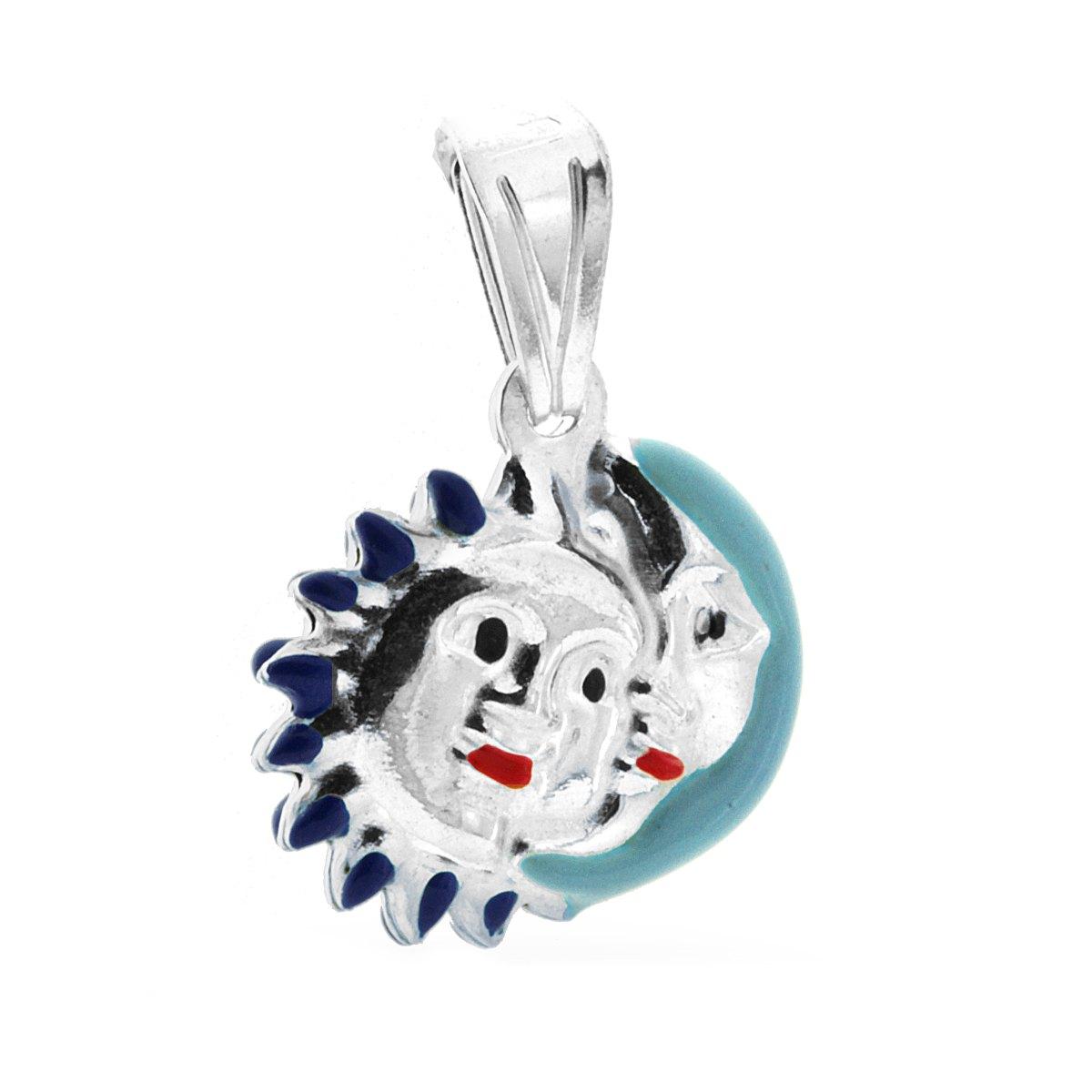 Ciondolo bombato, effetto tridimensionale, per Bimbo e Bimba, a forma di Sole e Luna con applicazione smalt colore Azzurro.<BR>Made in Italy