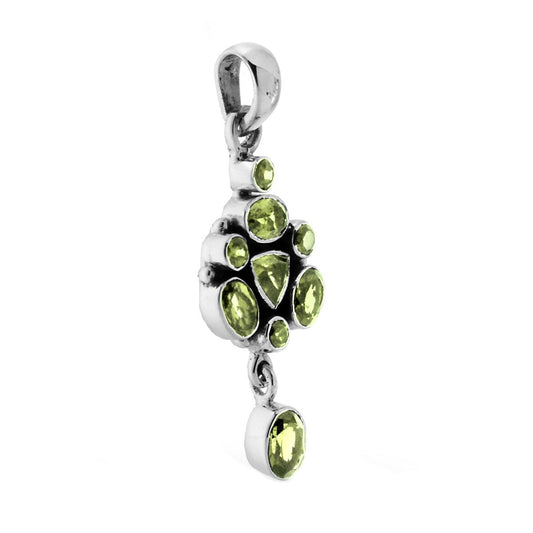 Ciondolo Etnico con Accessorio a forma geometrica con Pietre Verde Peridoto.