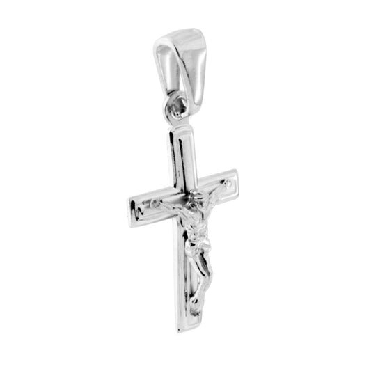 Ciondolo a forma di Croce Latina con Cristo. Lavorazione liscia e satinata.<BR>Made in Italy
