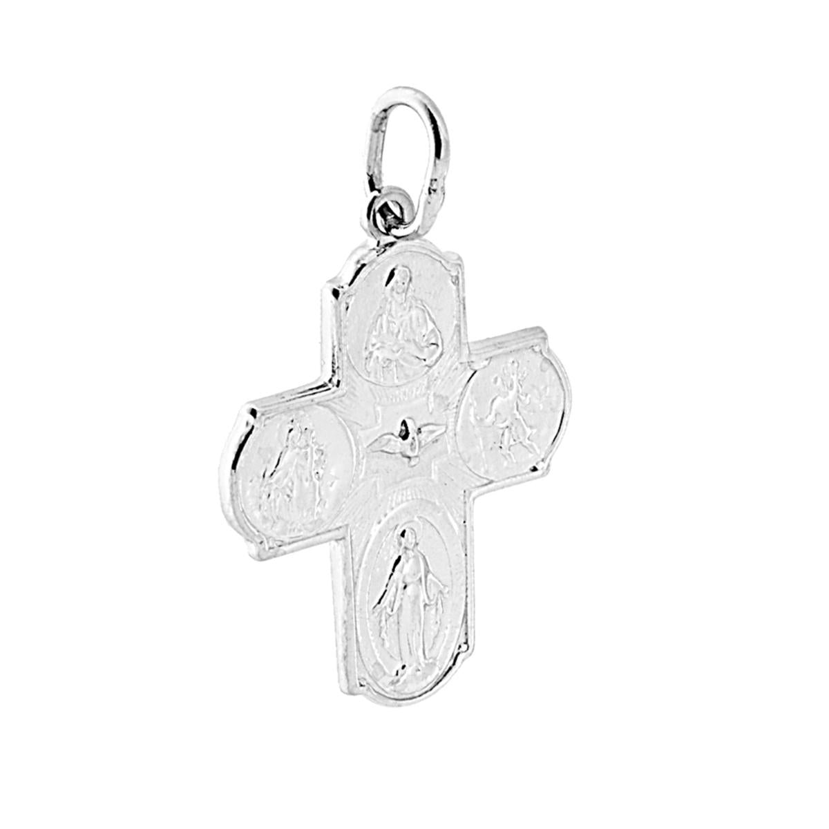 Ciondolo a forma di croce con decoro in basso rilievo, con finitura lucida.