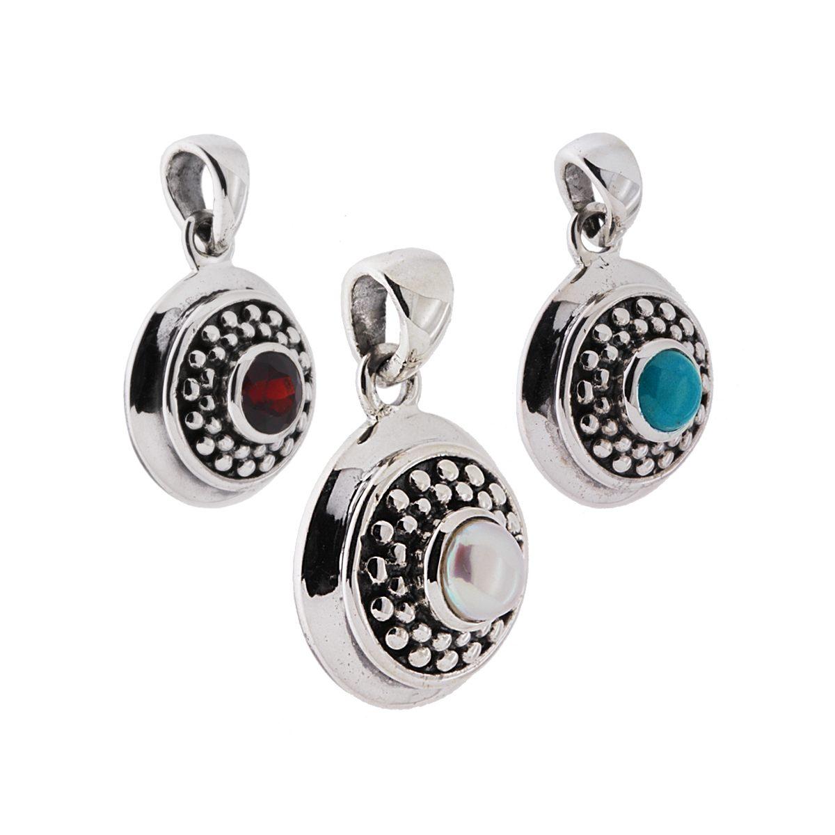 Ciondolo Etnico a forma di Sole con Pietre Granato, Ametista, Opale, Quarzo Rutilato, Tanzanite, Turchese, Perla Bianca, Verde Peridoto, Onice.    <BR>Puoi scrivere sulla nota dell'ordine il tipo di pietra che preferisci, indicando il numero corrispondente.<BR>