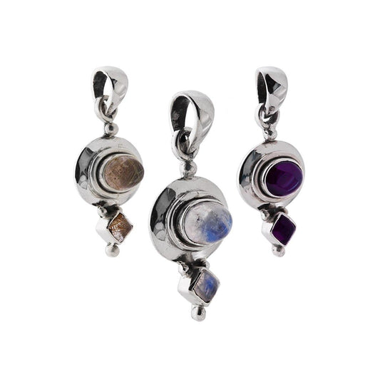 Ciondolo Etnico con Accessorio di forma Ovale e Quadrata con Pietre Granato, Ametista, Opale, Quarzo Rutilato, Tanzanite, Turchese, Verde Peridoto, Onice, Perla Bianca.     <BR>Puoi scrivere sulla nota dell'ordine il tipo di pietra che preferisci, indicando il numero corrispondente.<BR>
