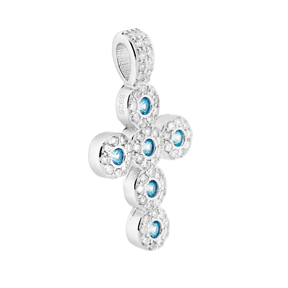 Ciondolo a forma di croce con passante per catena con Zirconi bianchi e Acquamarina incastonati.