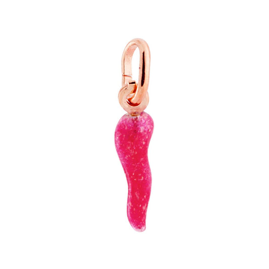 Ciondolo a forma di corno portafortuna con applicazione smalto colore fucsia glitterato e brillante.<BR>Made in Italy