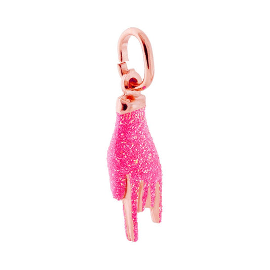 Ciondolo a forma di Mano con Corna portafortuna con applicazione smalto colore rosa con superficie glitterata.<BR>Made in Italy<BR>