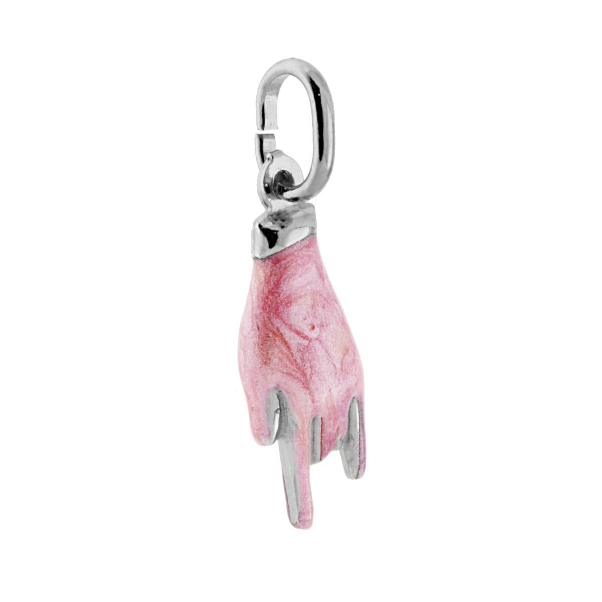 Ciondolo a forma di mano a corna con applicazione smalto colore Rosa Cipria perlato e brillante.<BR>Made in Italy<BR>