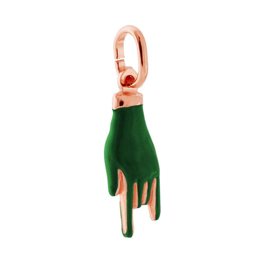 Ciondolo a forma di Mano con Corna portafortuna con applicazione smalto colore verde scuro con finitura liscia e lucida.<BR>Made in Italy