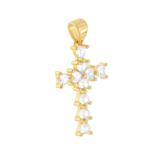 Ciondolo a forma di croce con cubic zirconia bianchi a forma di cuore montati su 3 Griffe.