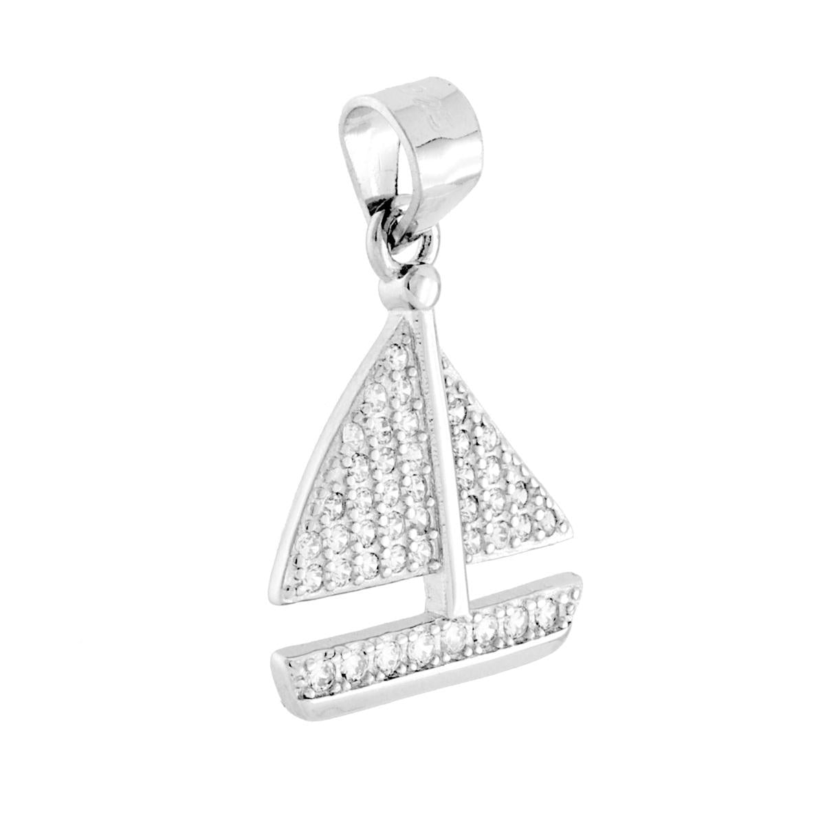 Ciondolo a forma di barca a vela con cubic zirconia bianchi incastonati.