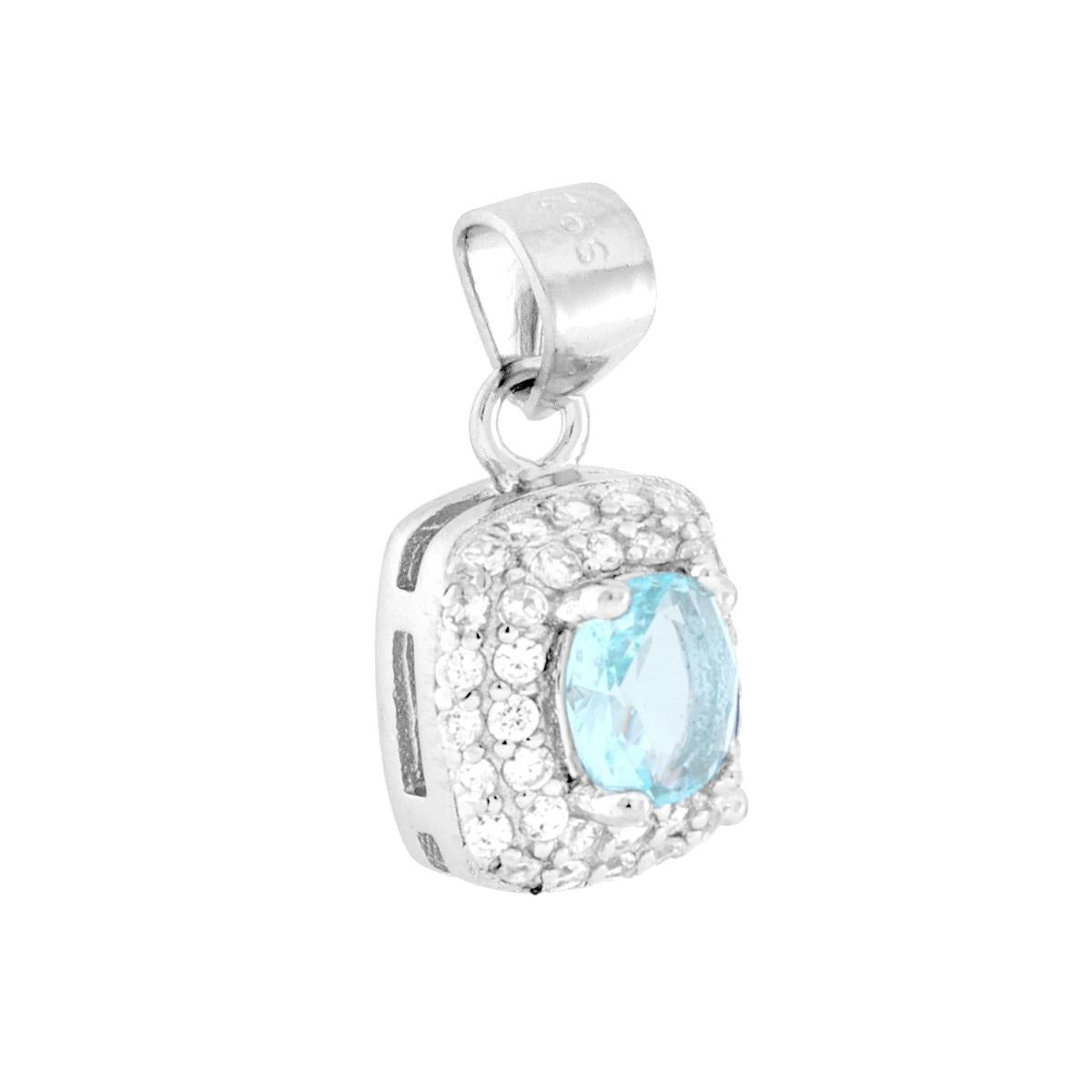 Ciondolo rettangolare con Cubic zirconia ovale colore Acquamarina su montatura 4 Griffe, con cubic zirconia bianchi incastonati intorno.