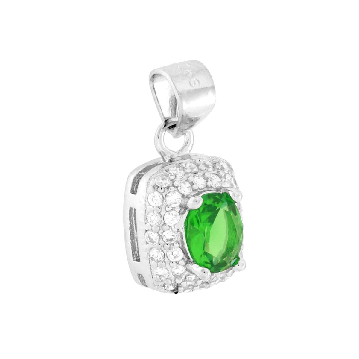 Ciondolo rettangolare con Cubic zirconia ovale colore Verde Smeraldo su montatura 4 Griffe, con cubic zirconia bianchi incastonati intorno.