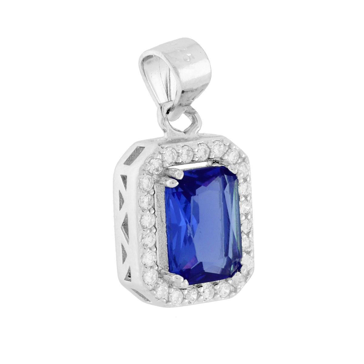 Ciondolo rettangolare con Cubic zirconia colore Blu Zaffiro su montatura 4 Griffe, con cubic zirconia bianchi incastonati intorno.