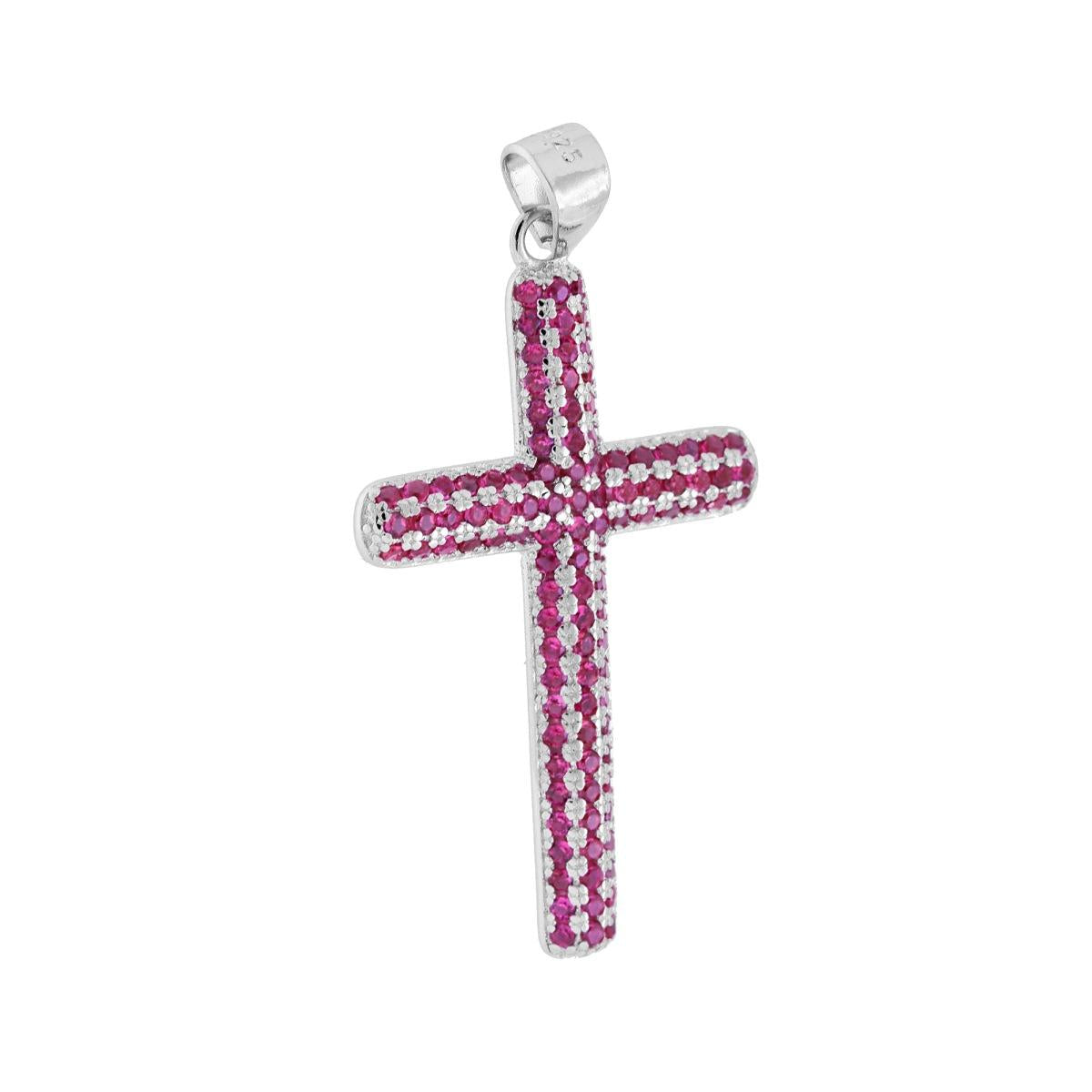 Ciondolo a forma di croce con cubic zirconia rosso rubino incastonati.