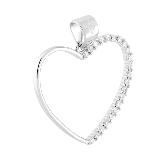 Ciondolo a forma di cuore con cubic zirconia bianchi incastonati e finitura liscia e lucida.