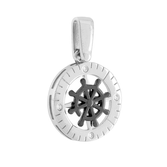 Ciondolo di forma tonda con cubic zirconia colore bianco come punti cardinali e soggetto centrale rotante a forma di timone con applicazione smalto nero.<BR>