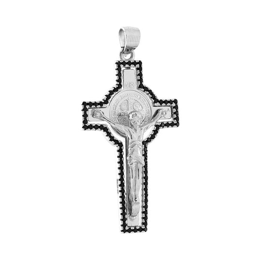 Ciondolo a forma di croce con Ges Cristo con finitura laser e lucida e cubic zirconia neri incastonati intorno.<BR><BR>