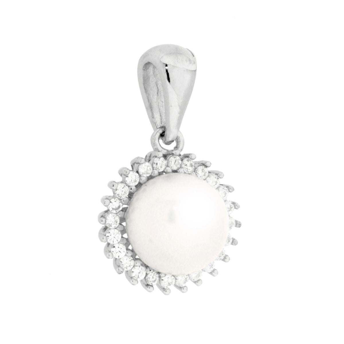 Ciondolo di forma tonda con perla bianca con cubic zirconia bianchi incastonati intorno.