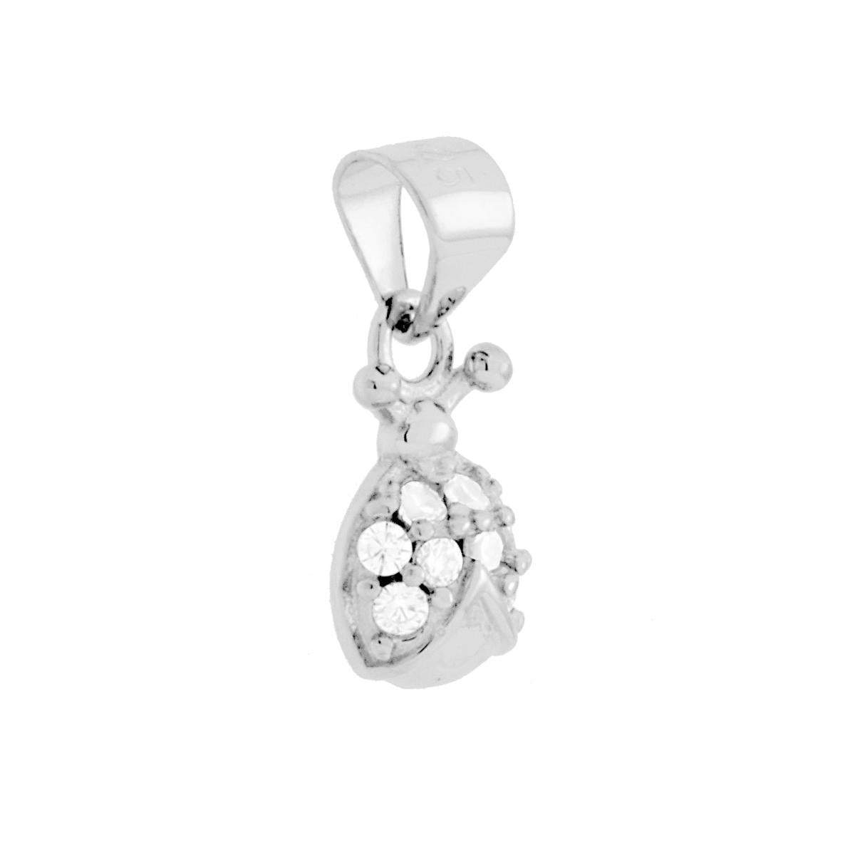 Ciondolo a forma di Coccinella con finitura lucida e cubic zirconia bianchi incastonati.